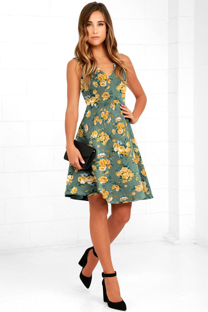 Robe Midi en Évasée Floral avec Col V Gris