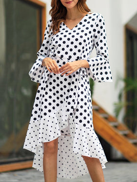 Robe à Pois et Col en V